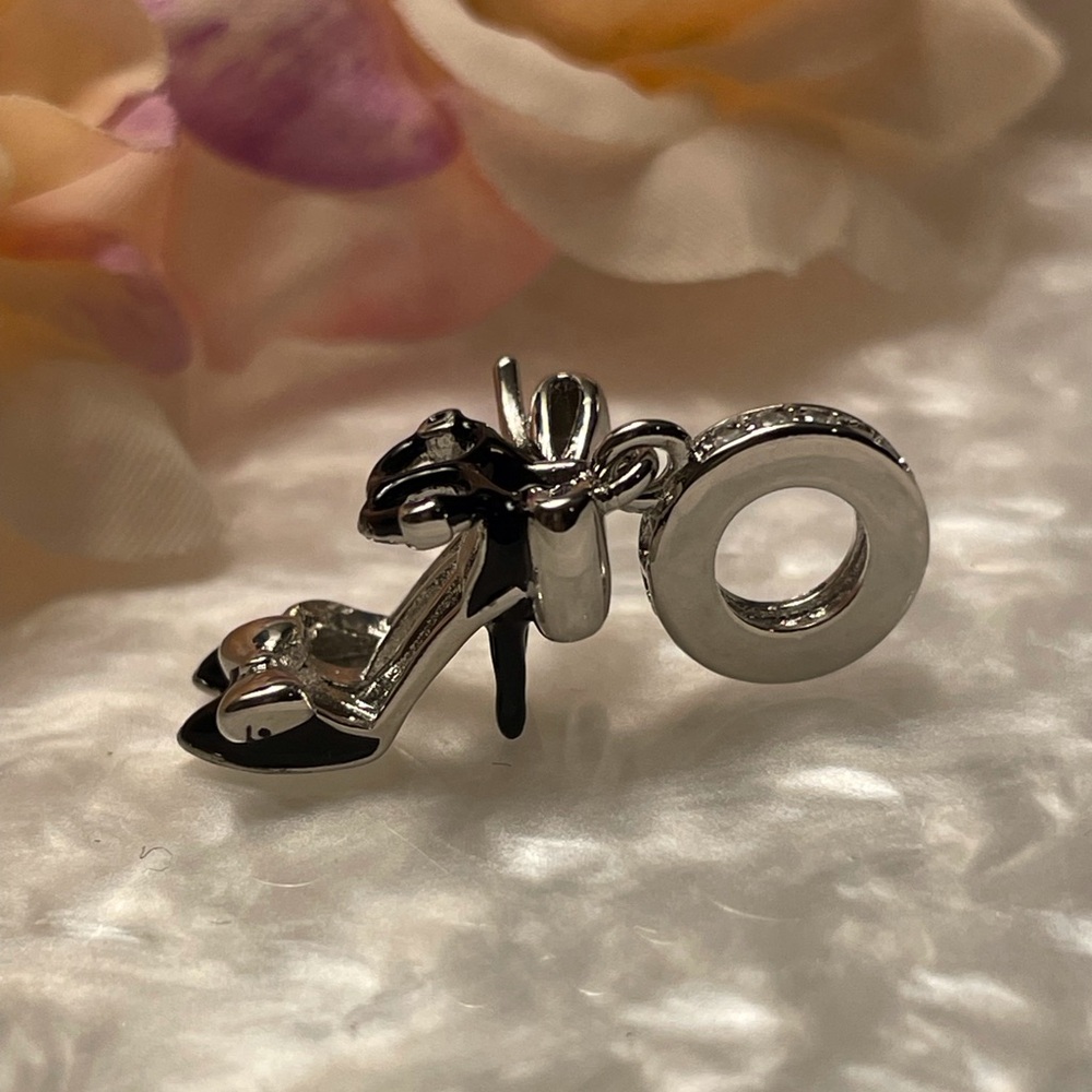 Bracelet Charm Black High Heels with Bow and rhinestones - Picture 3 of 16